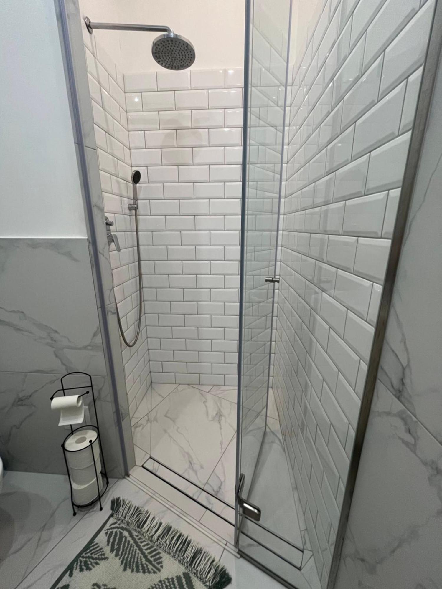 Larix Apartman Budapest Luaran gambar