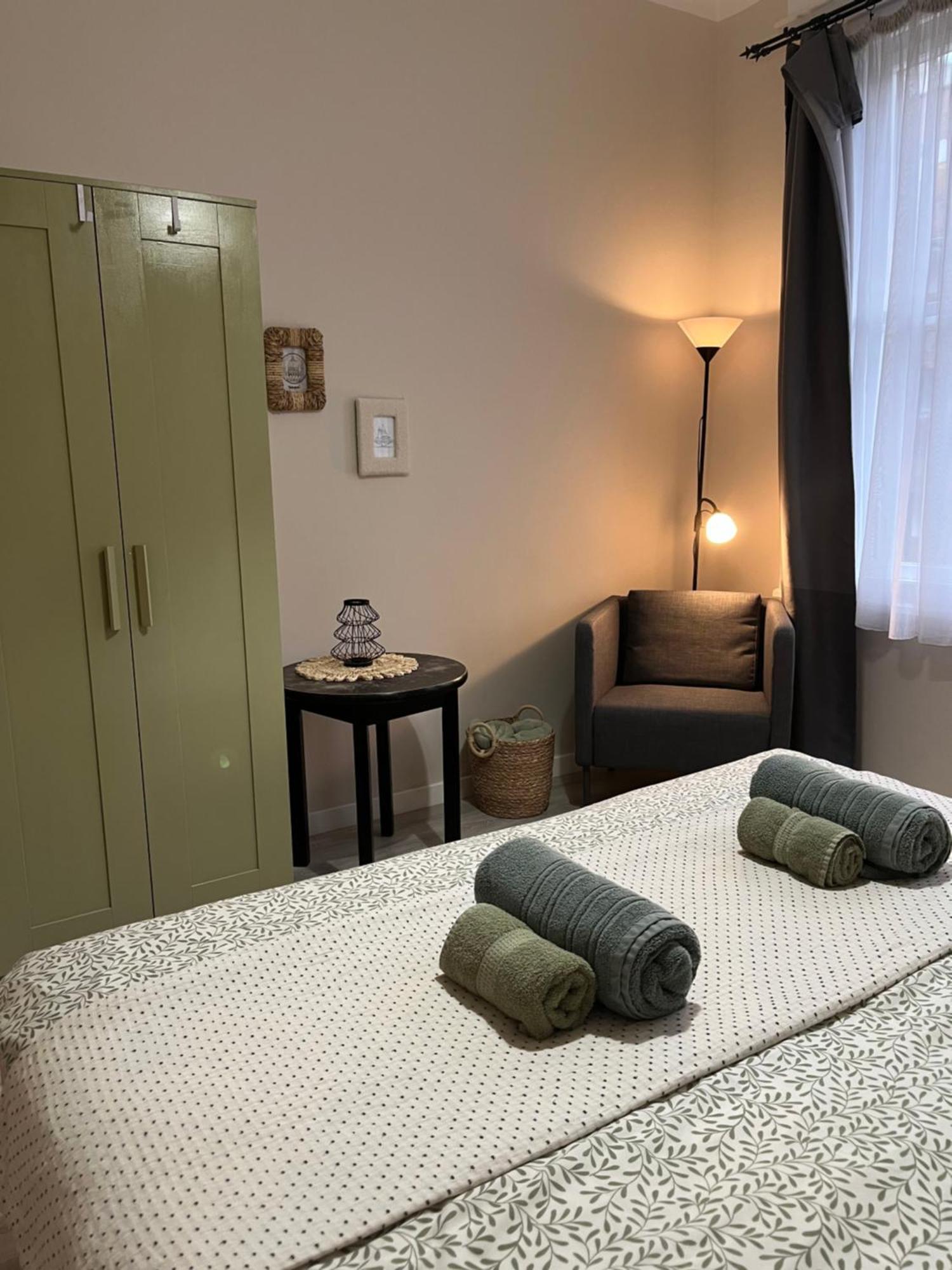 Larix Apartman Budapest Luaran gambar