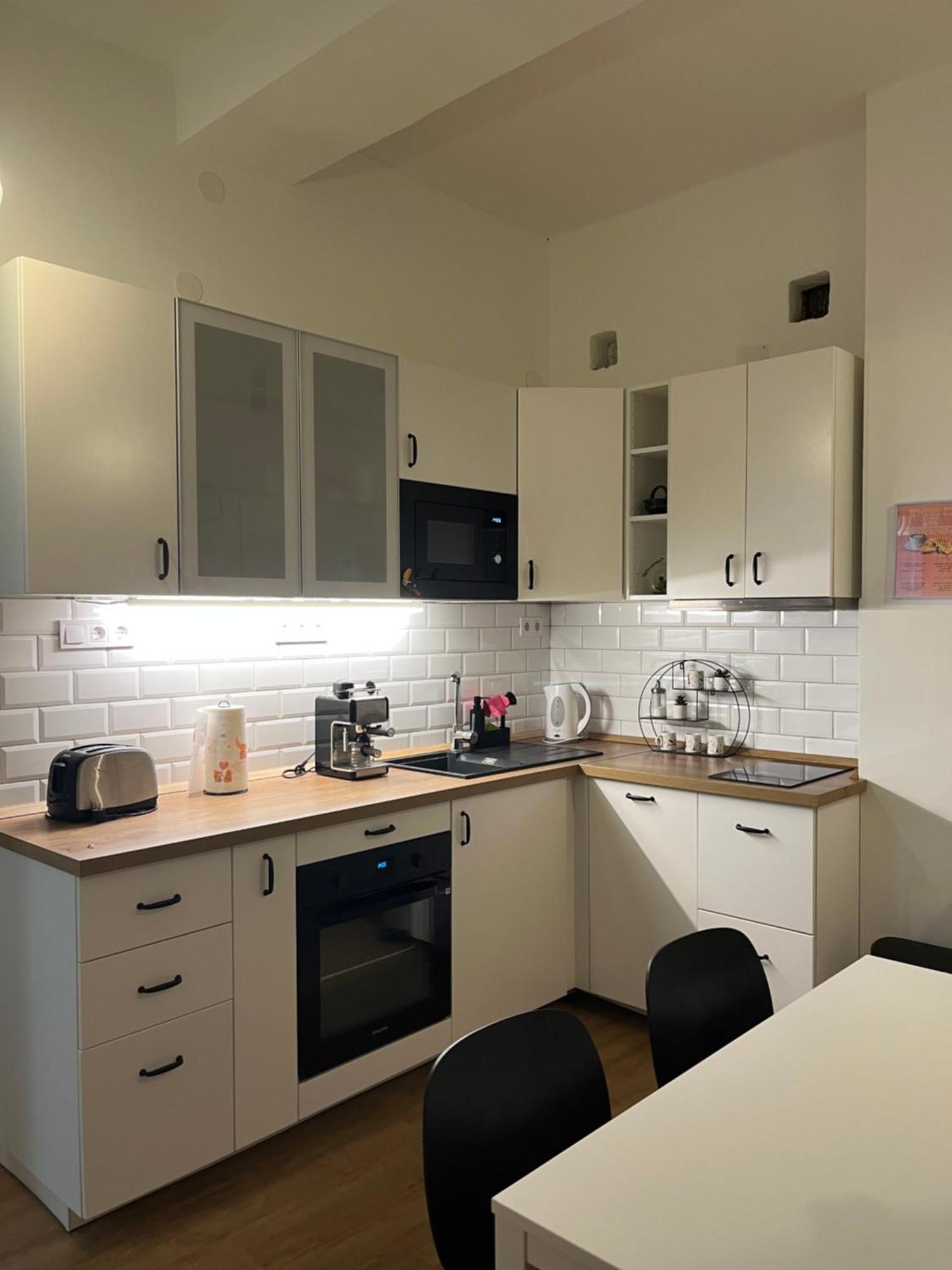 Larix Apartman Budapest Luaran gambar